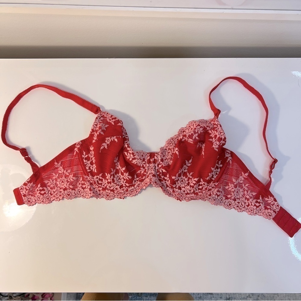 Wacoal Lacy red and pink bra 34DD